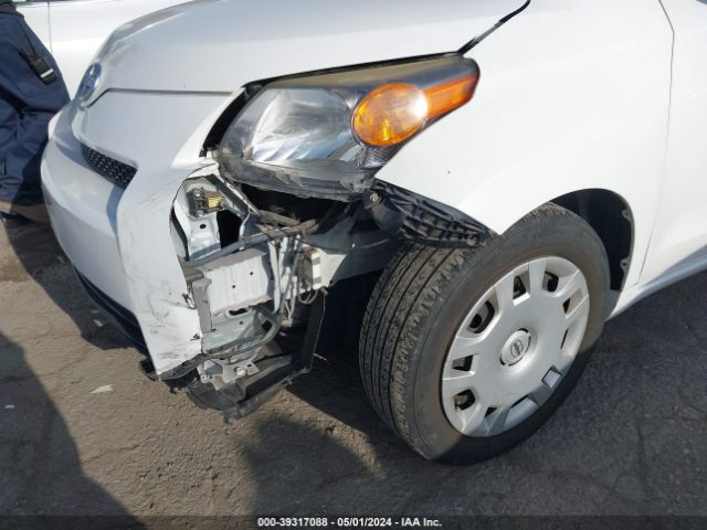 JTKKUPB45E1044141 Scion XD