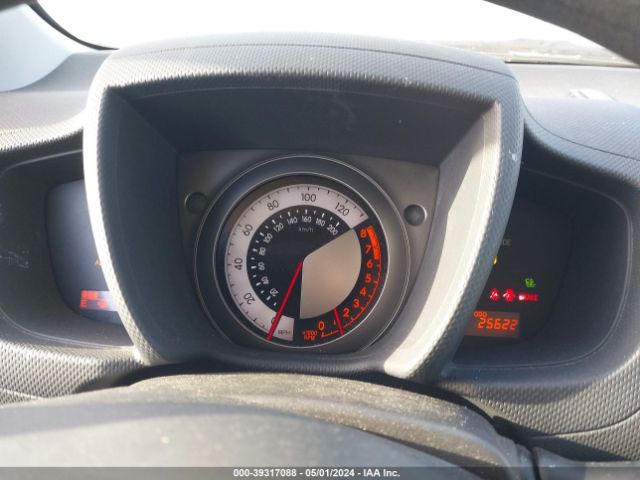 JTKKUPB45E1044141 Scion XD