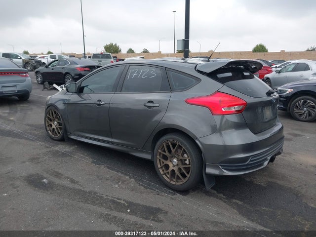 Ford FOCUS ST 2016 1FADP3L94GL234309 Image 14