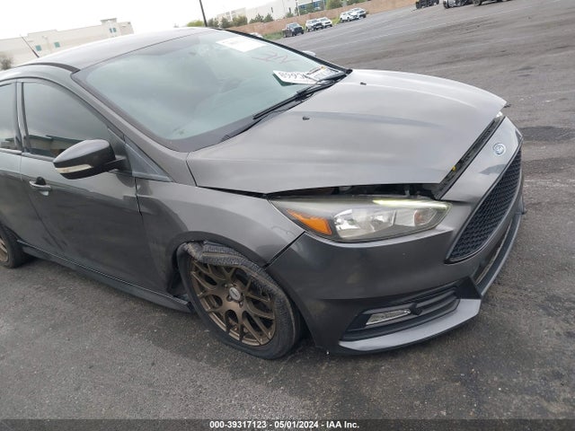 Ford FOCUS ST 2016 1FADP3L94GL234309 Image 6