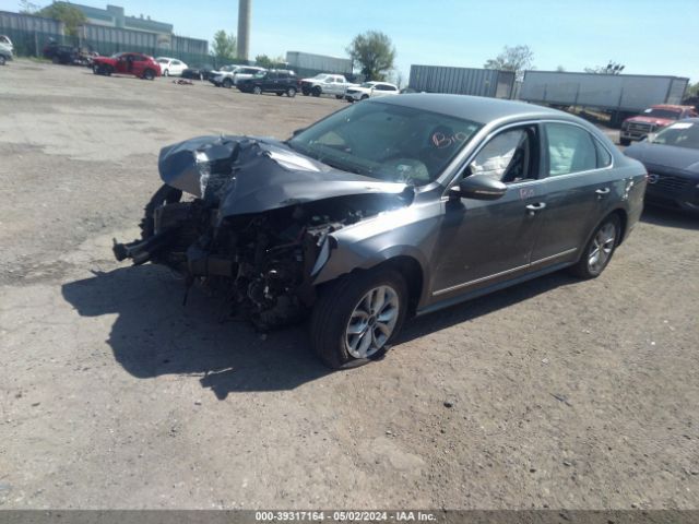 1VWAT7A3XHC000916 Volkswagen Passat 1.8t S