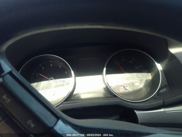 1VWAT7A3XHC000916 Volkswagen Passat 1.8t S