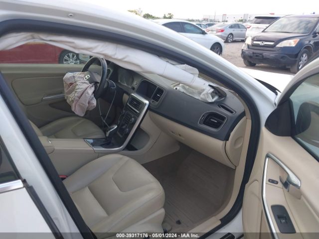 YV140MFB3F1302140 Volvo S60 T5 Premier