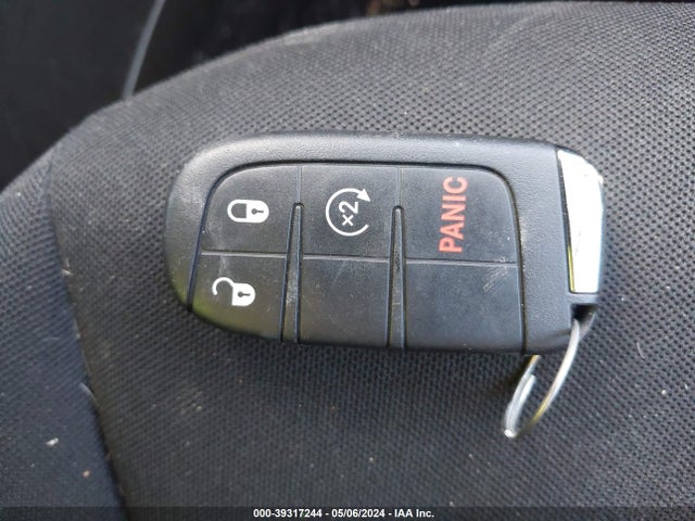 ZACCJABT1GPE22273 Jeep Renegade Latitude