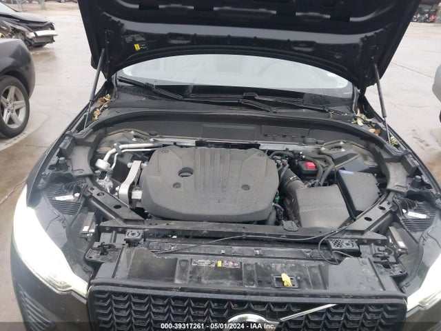 YV4L12RK4R1768076 Volvo Xc60 B5 Core Dark Theme
