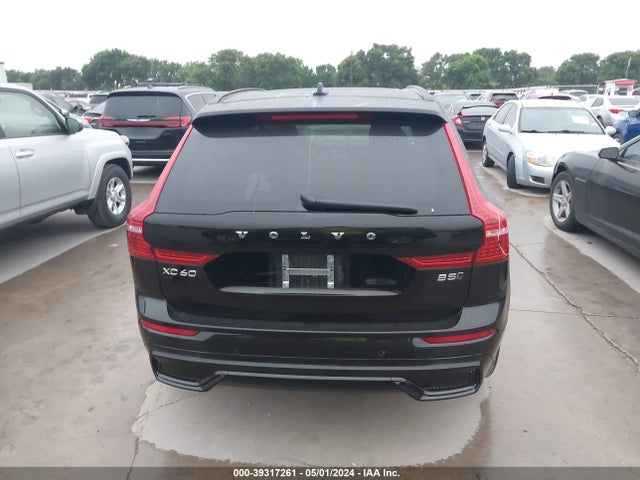 YV4L12RK4R1768076 Volvo Xc60 B5 Core Dark Theme
