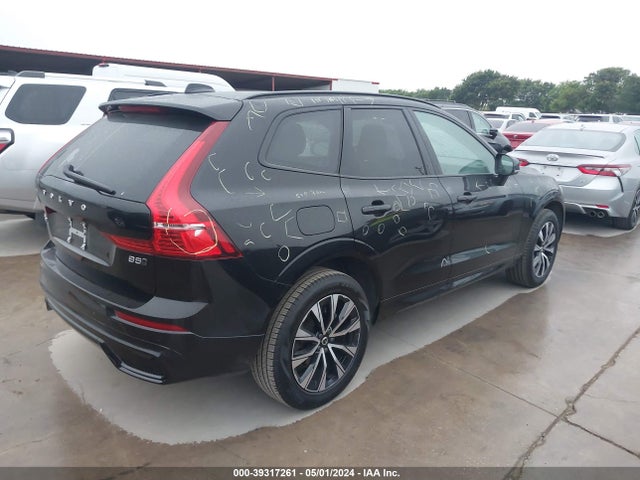 YV4L12RK4R1768076 Volvo Xc60 B5 Core Dark Theme