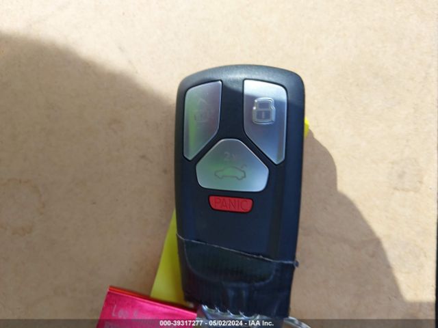 WA1LHAF70KD045901 Audi Q7 45 Premium