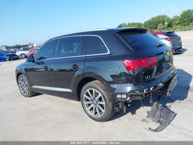 WA1LHAF70KD045901 Audi Q7 45 Premium