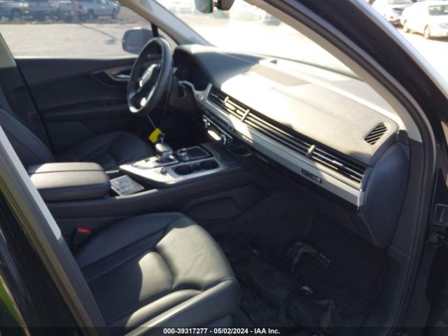 WA1LHAF70KD045901 Audi Q7 45 Premium