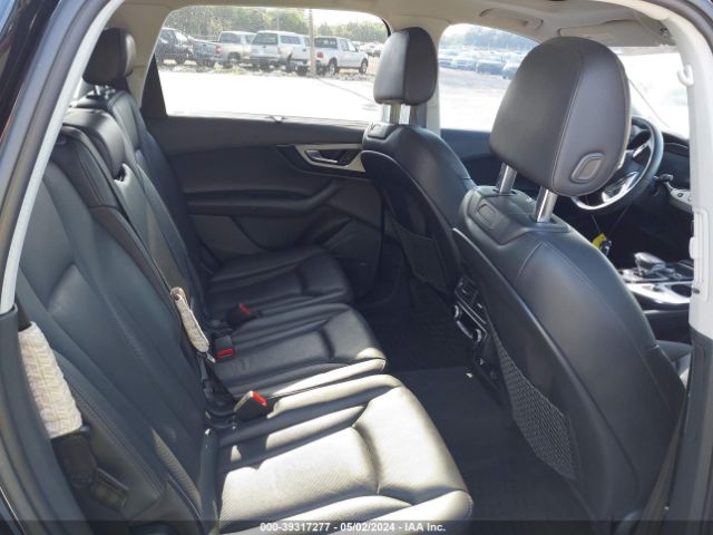 WA1LHAF70KD045901 Audi Q7 45 Premium