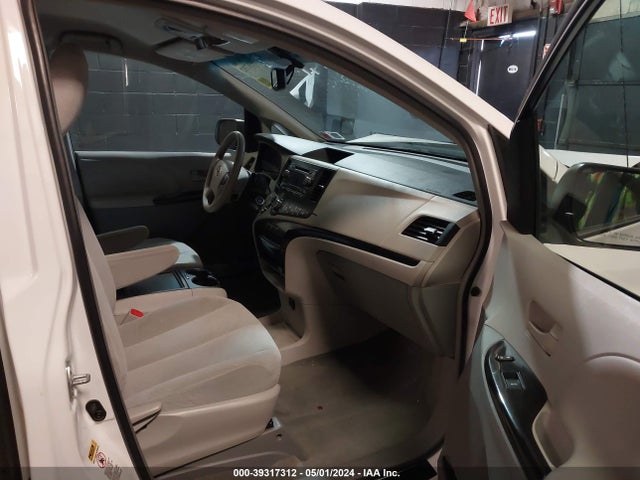 Toyota Sienna Le V6 8 Passenger 2014 5TDKK3DC6ES457635 Image 5