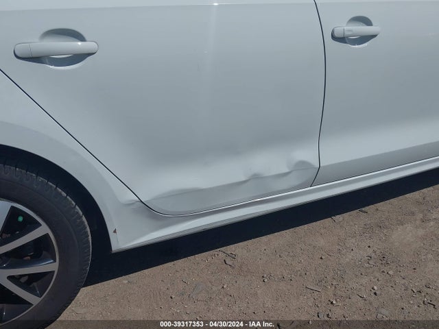 3VWDB7AJ7HM305299 Volkswagen Jetta 1.4t Se