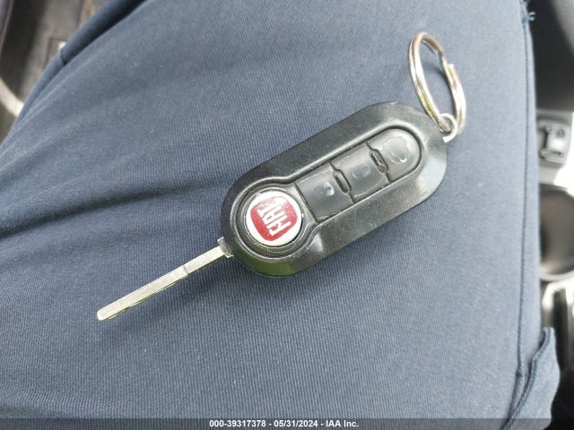 2015 FIAT 500 3C3CFFHH8FT581837 Photo 10