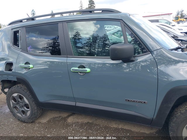 ZACCJBABXHPG58565 Jeep Renegade Sport 4x4
