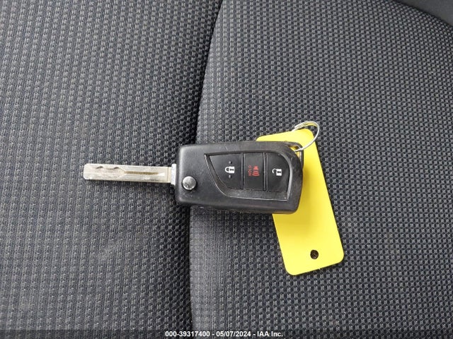 Toyota RAV4 LE 2019 2T3H1RFV3KW002914 Image 11