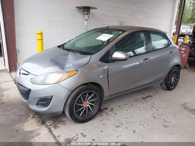 Mazda Mazda2 Sport 2014 JM1DE1KZ6E0188180 Image 2