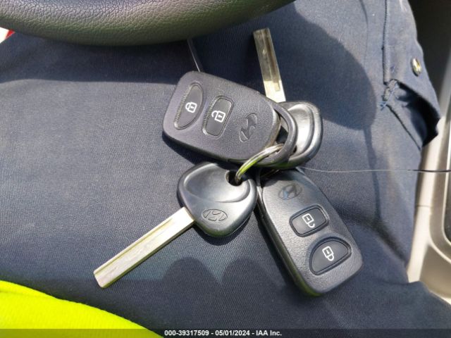 KMHCT4AE7HU373817 Hyundai Accent Value Edition