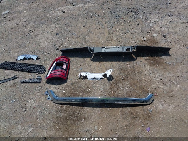 RAM 1500 Laramie  4x4 5'7 Box 2022 1C6SRFJT9NN348326 Image 12