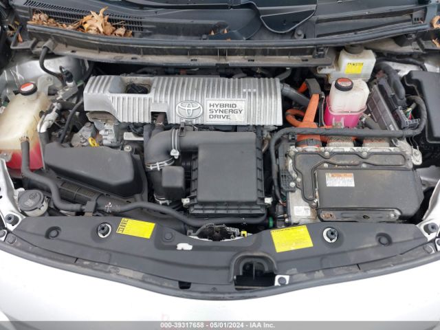 JTDKN3DU5F1872556 Toyota Prius Four