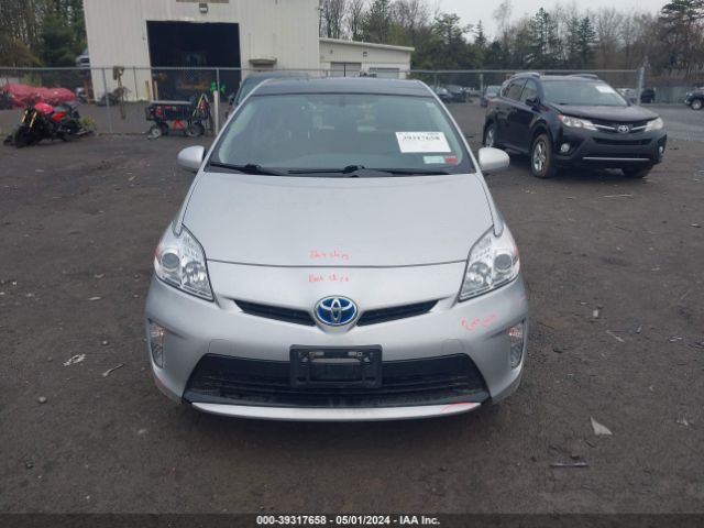 JTDKN3DU5F1872556 Toyota Prius Four