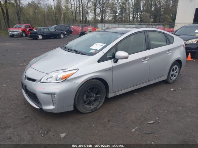 JTDKN3DU5F1872556 Toyota Prius Four