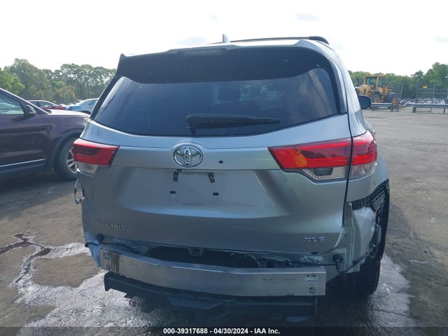 Toyota Highlander Xle 2018 5TDKZRFH9JS546696 Image 17
