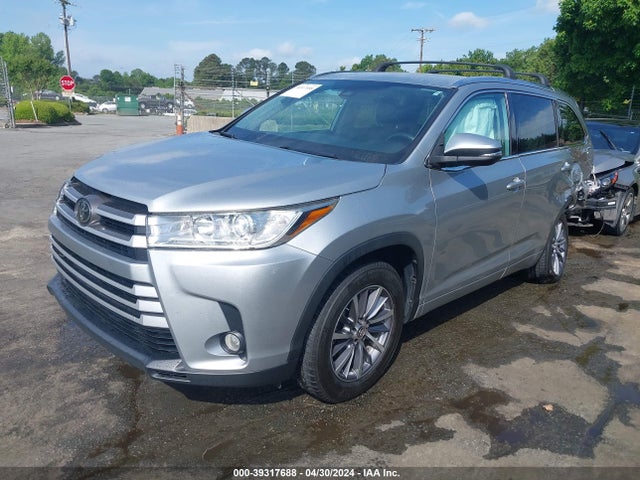 Toyota Highlander Xle 2018 5TDKZRFH9JS546696 Image 2
