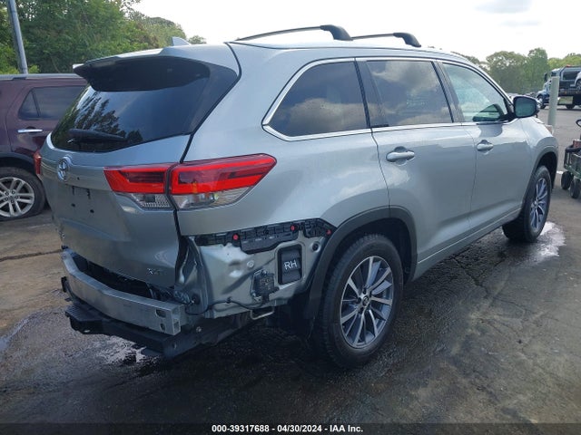 Toyota Highlander Xle 2018 5TDKZRFH9JS546696 Image 4