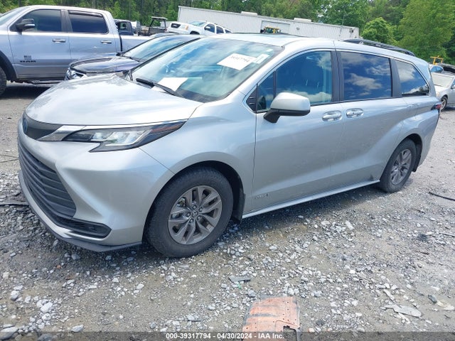 Toyota SIENNA LE 2021 5TDBRKEC7MS032685 Image 2