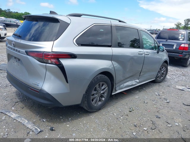 Toyota SIENNA LE 2021 5TDBRKEC7MS032685 Image 4