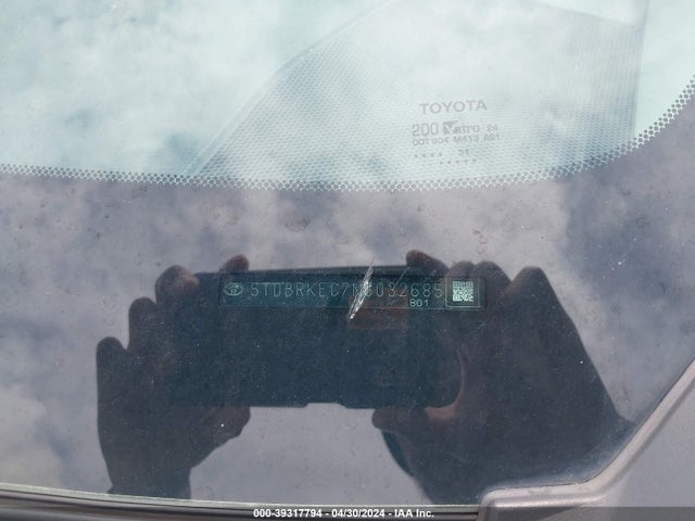 Toyota SIENNA LE 2021 5TDBRKEC7MS032685 Image 9