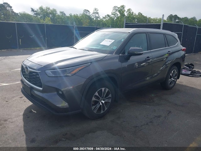 5TDGZRBH5NS234800 Toyota Highlander Xle