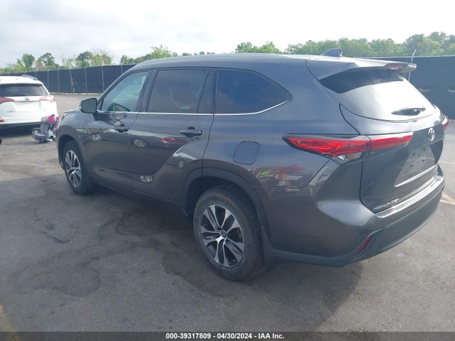 5TDGZRBH5NS234800 Toyota Highlander Xle