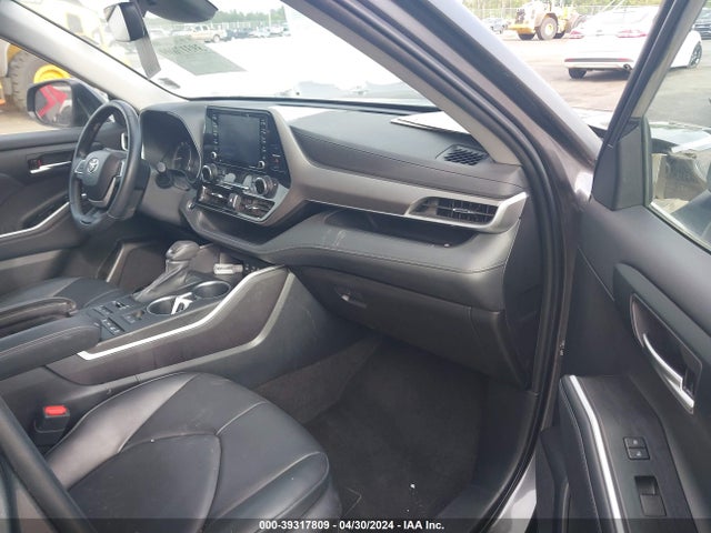 5TDGZRBH5NS234800 Toyota Highlander Xle