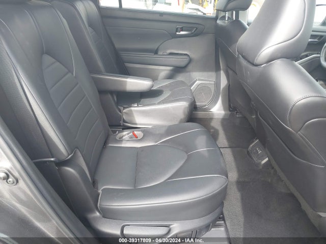 5TDGZRBH5NS234800 Toyota Highlander Xle