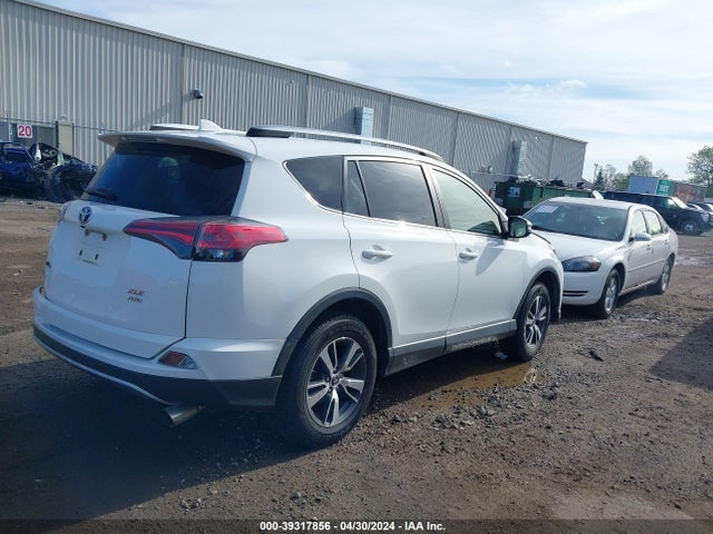 Toyota Rav4 Xle 2017 JTMRFREV1HJ165494 Image 4
