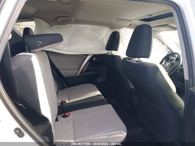 Toyota Rav4 Xle 2017 JTMRFREV1HJ165494 Image 8