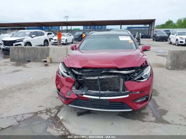SJKCH5CP7HA022219 Infiniti Qx30 Premium