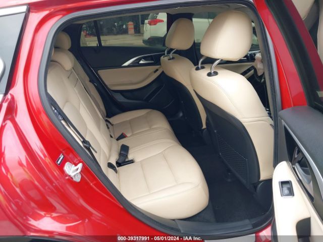 SJKCH5CP7HA022219 Infiniti Qx30 Premium