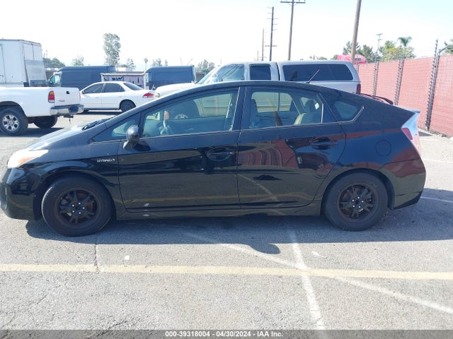 Toyota Prius Two 2015 JTDKN3DUXF1881592 Image 14