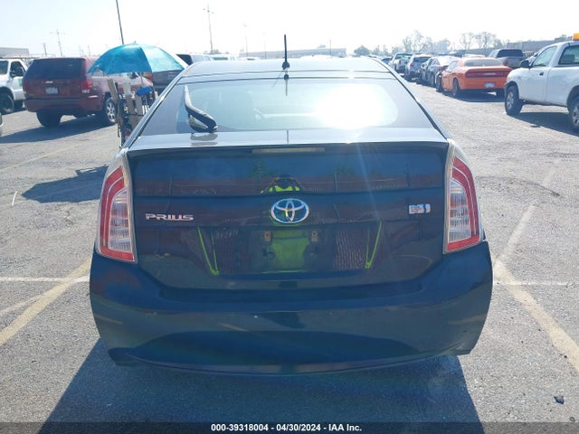 Toyota Prius Two 2015 JTDKN3DUXF1881592 Image 16