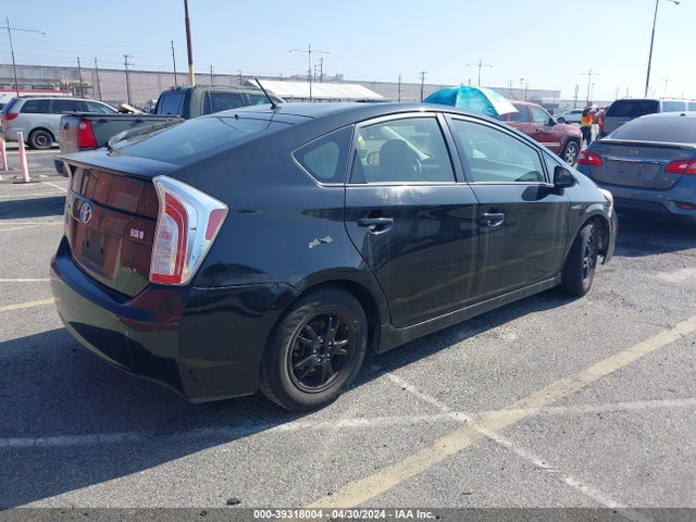 Toyota Prius Two 2015 JTDKN3DUXF1881592 Image 4