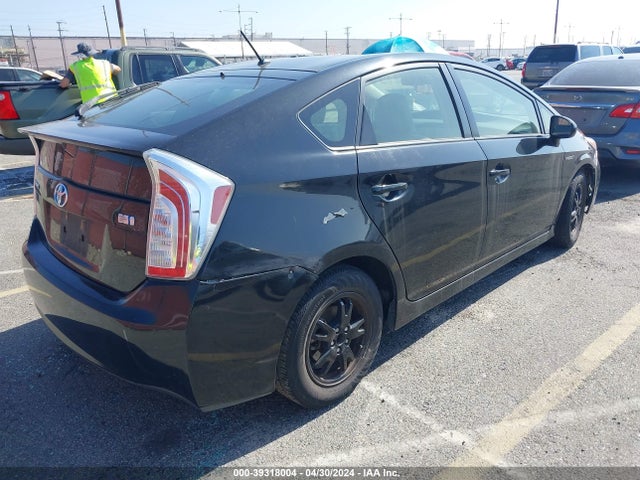 Toyota Prius Two 2015 JTDKN3DUXF1881592 Image 6
