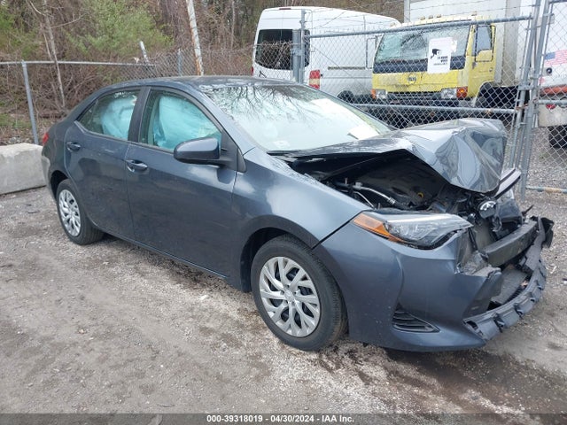 Toyota COROLLA LE 2018 2T1BURHE6JC984439 Image 1