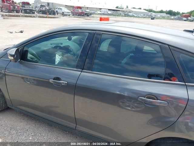 Ford FOCUS SEL 2018 1FADP3M21JL321335 Image 15