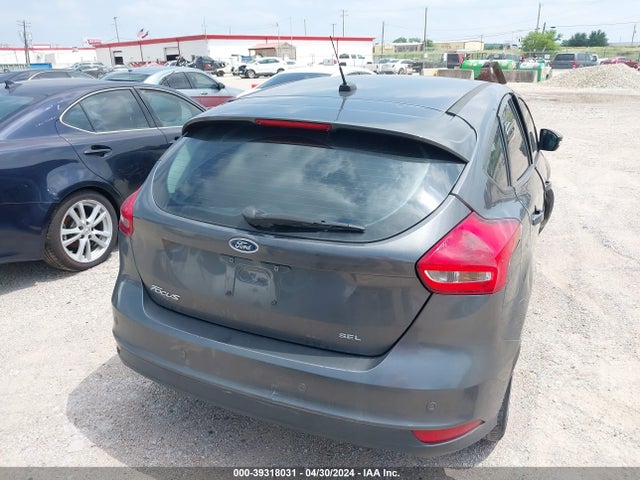 Ford FOCUS SEL 2018 1FADP3M21JL321335 Image 17