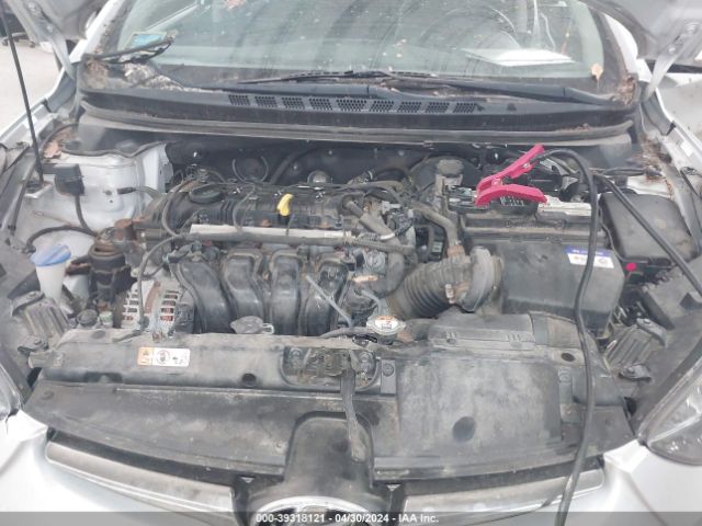 KMHDH4AE2FU303032 Hyundai Elantra Limited