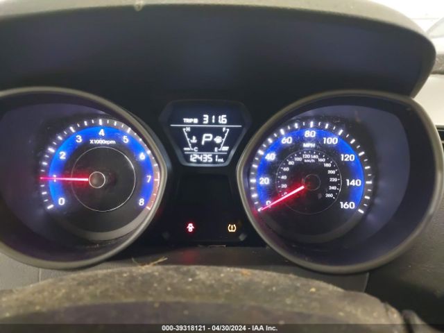 KMHDH4AE2FU303032 Hyundai Elantra Limited