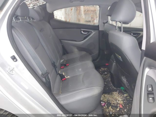 KMHDH4AE2FU303032 Hyundai Elantra Limited
